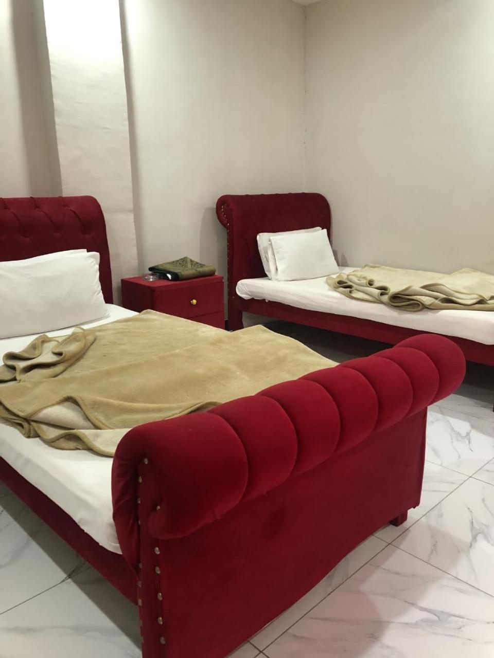 רוואלפינדי Hotel Islamabad Crown מראה חיצוני תמונה